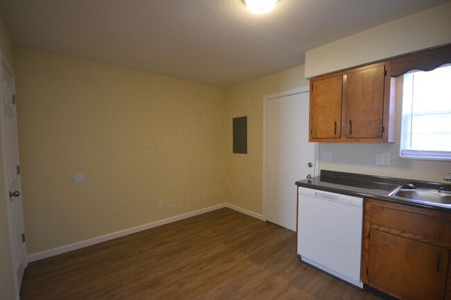 Photo - Northwood Hills 8 plex Unit 2