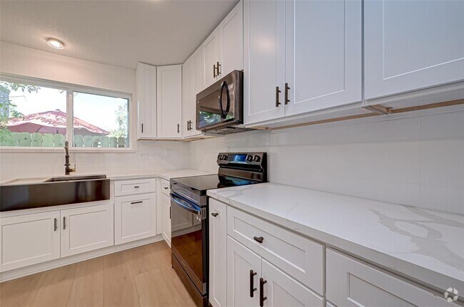 Building Photo - 7719 Dawnridge Dr Rental