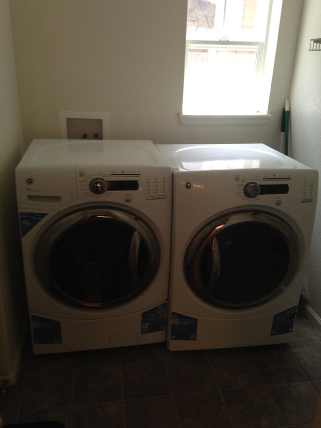 Photo - 3BD/2.5BA in Englewood with Attached Garage