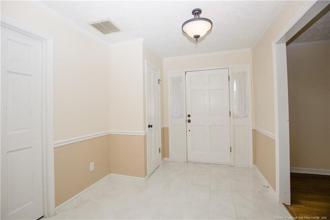 Photo - 330 Conifer Dr