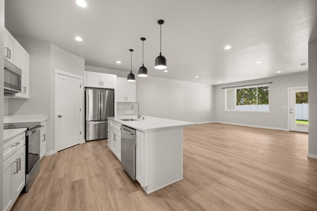 Building Photo - 4283 N Stout Ct Unit 4283