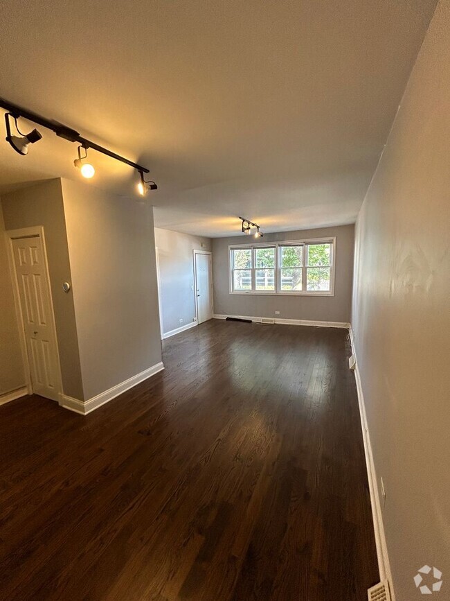 Building Photo - Noble Square – 3 Bed / 1 Bath - Central A/... Unit #1 Rental