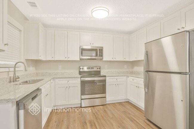 Photo - 6962 Mahonia Pl