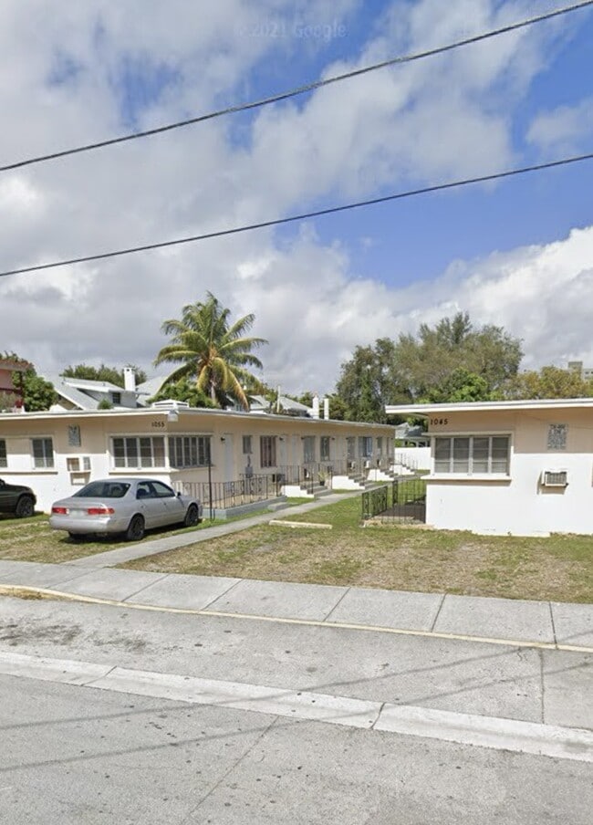 1055 SW 5th St Unit 8