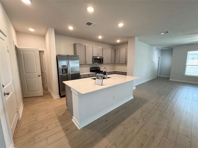 Photo - 109 Corn Ln