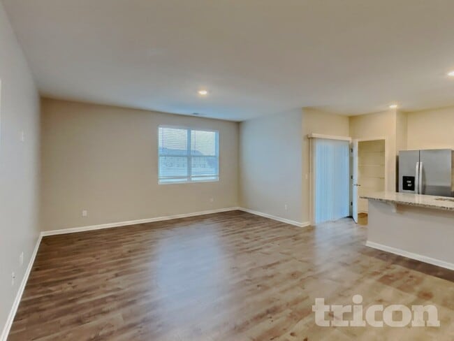 Photo - 1122 Woodbridge Blvd