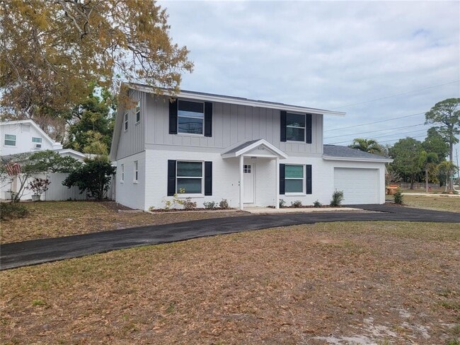 Photo - 8244 125th St