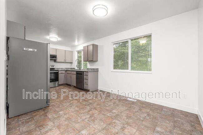 Photo - 762 N 1060 W