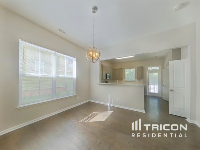 Photo - 139 Kensington St