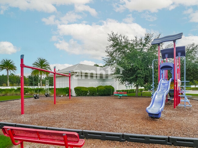 Photo - 388 Sandstone Dr