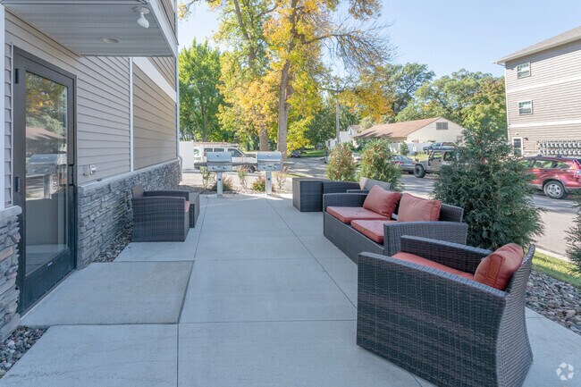 Patio - South Pointe II Apartments
