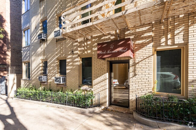 Photo - The Kenilworth