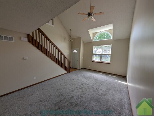 Photo - 514 Kenneth Ln