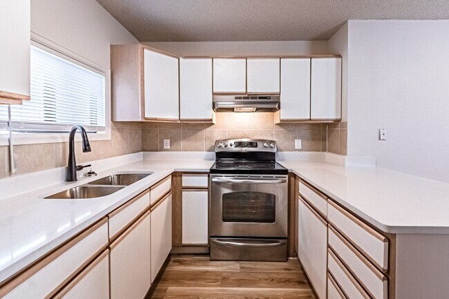 Photo - 1415 Anita St Unit 1415