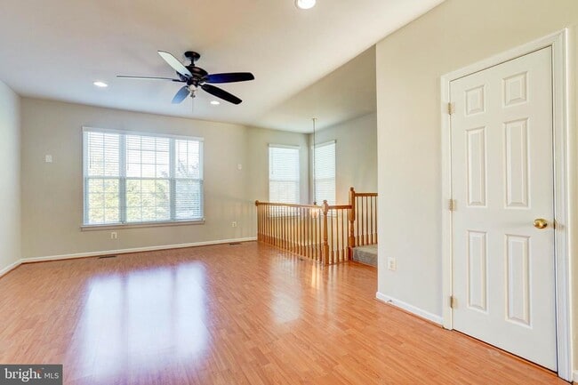 Photo - 6388 James Harris Way