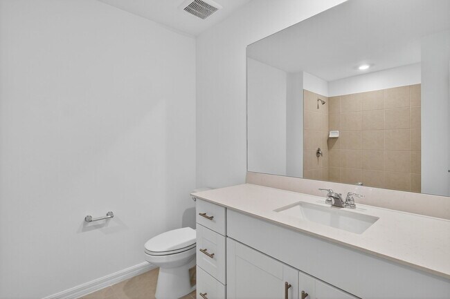 Photo - 19525 Fairhill Ct