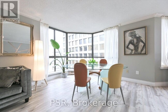 Photo - 280 Simcoe St Unit 1402