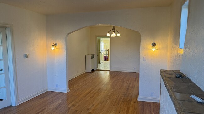 Photo - 1447 S Broadway