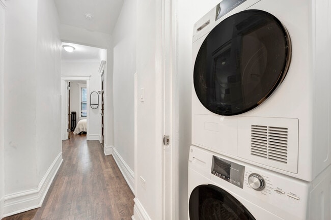 Photo - 1004 W Dakin St Unit 1