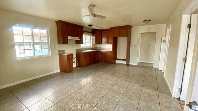 Photo - 1340 W 109th St