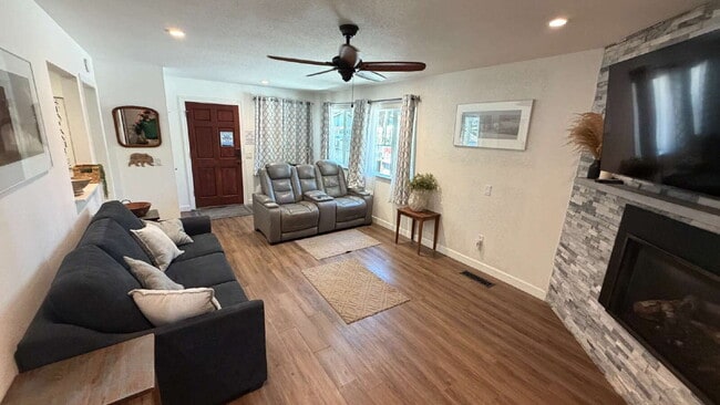 Building Photo - Fully Furnished Home for Rent