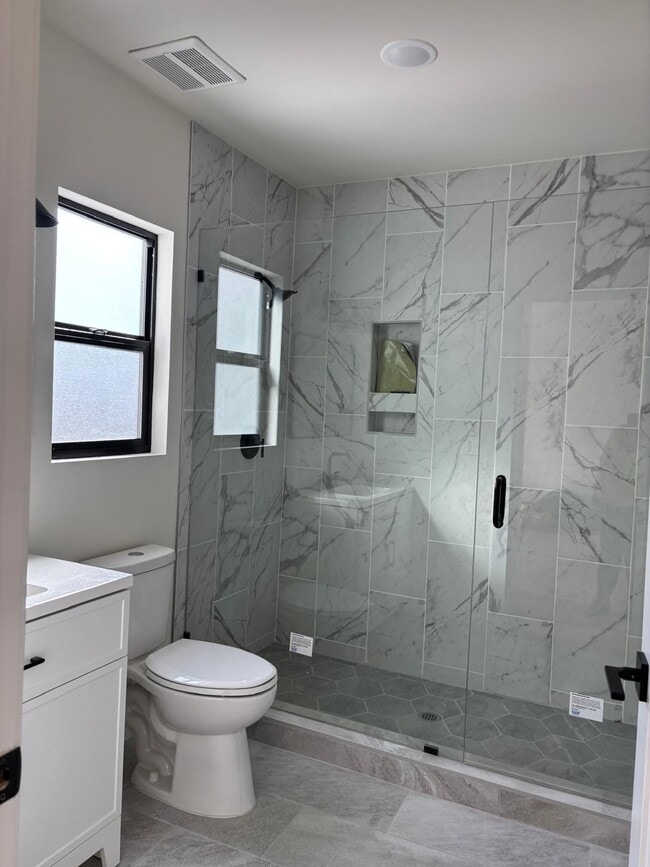 Photo - 233 Ashland Ave