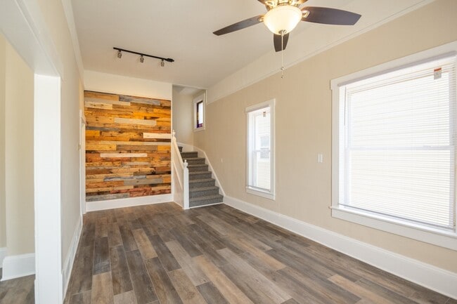 Photo - 37735 Vine St