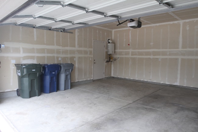 Photo - 2375 Creekview Dr