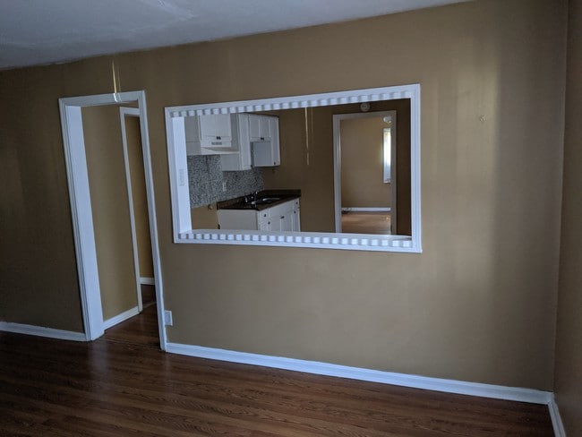 Photo - 2640 Olive St