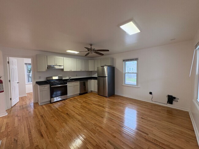 Photo - 425 Drummond Ave Unidad A