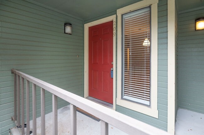 Photo - Second Floor, Corner Condo Unit - Move In Ready!