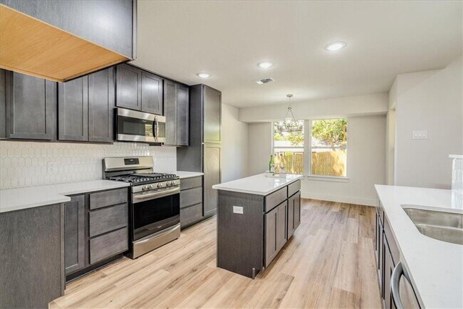 Photo - 5500 Ferret Path