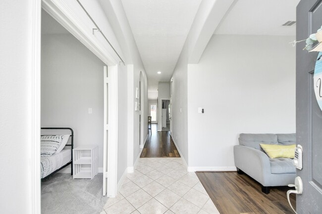 Photo - 1406 Williams Trace