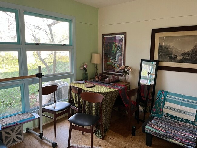 Photo - CLOSE TO PURDUE...2 Bedroom 1 1/2 Bath