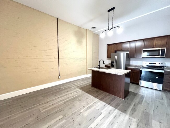 Photo - 2 Bedroom/1 Bathroom Unit in Delavan! Unit 322-3