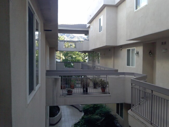 Photo - 400 Cameron Pl Condo