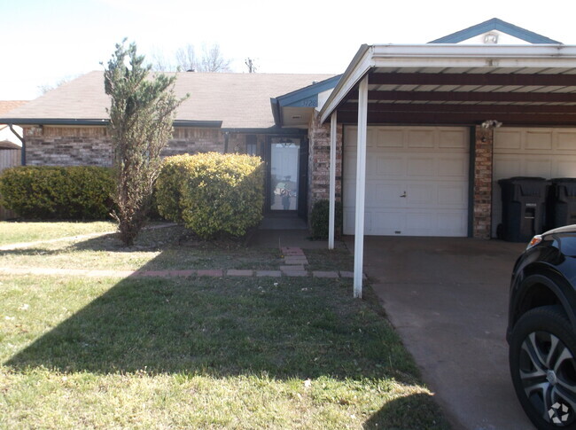 Building Photo - 3 bed, 2 bath, 2 car garage/2 car carport Rental