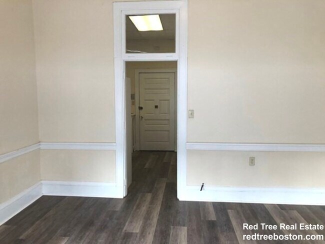 471 Commonwealth Ave Unit 1F