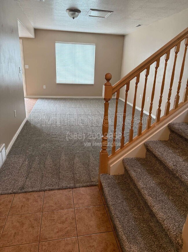 Photo - 652 W 800 N