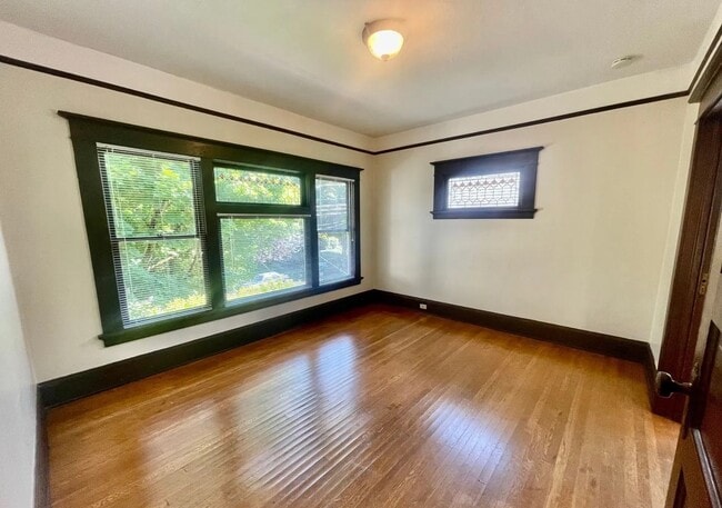 Living Room - 1814 SE Madison St
