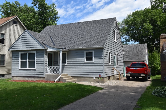 Photo - 813 S Prairie Ave