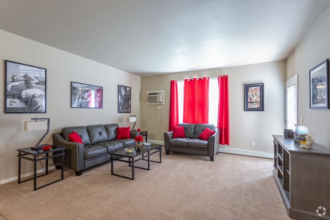1BR, 1BA - 766SF