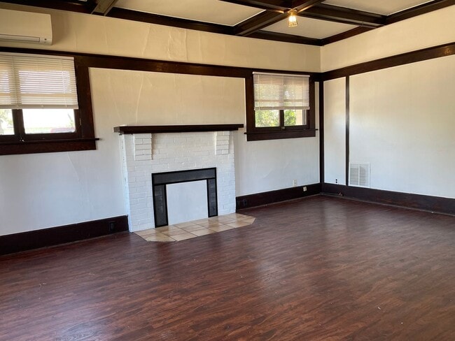 Photo - Beautiful Wood Details-Charming 1 Bedroom 1 Bath