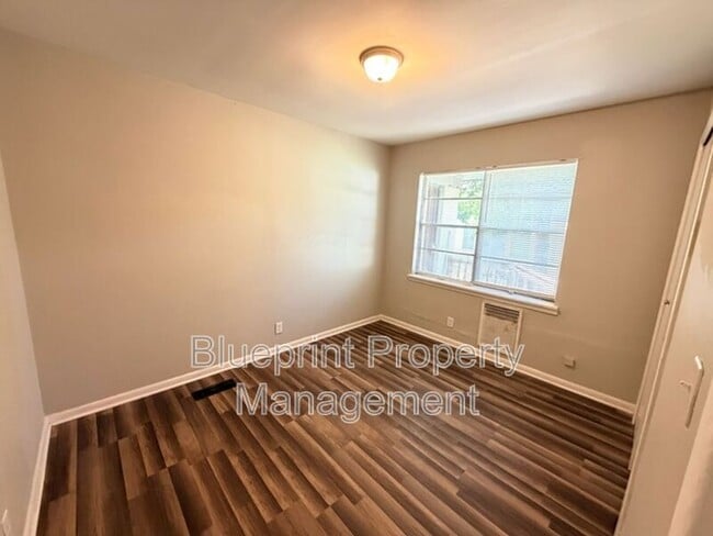 Building Photo - 737 47th St N