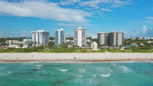 Building Photo - 9225 Collins Ave Unit 1006