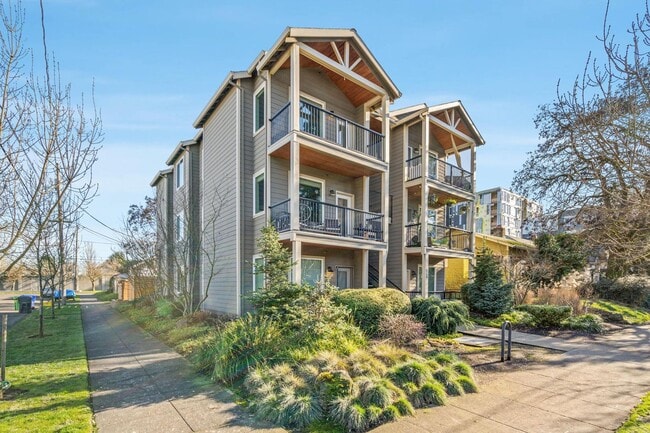 Beautiful, modern 2-bdrm/1-bath condo in v... - Beautiful, modern 2-bdrm/1-bath condo in v...