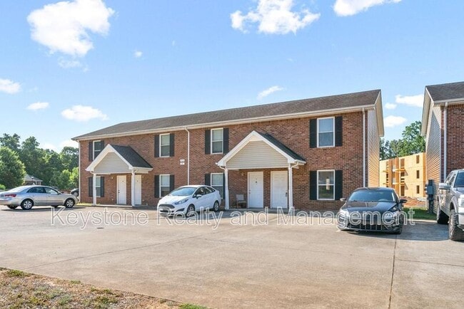 Building Photo - 512 Peachers Ridge Rd