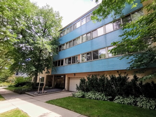 Photo - 737 Ridge Ave Townhome