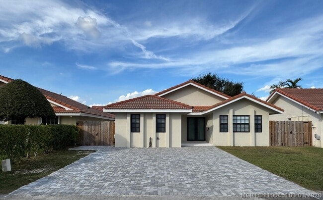 Building Photo - 8455 NW 190th Terrace