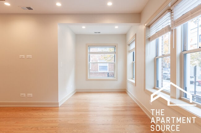 Photo - 3529.5 N Broadway Unit 1W